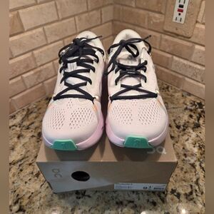 On Running Women's Pearl/Orchid Running Shoes